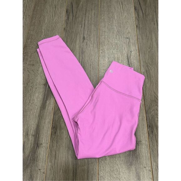 Lululemon Wunder Under sz 2 - Picture 2 of 2